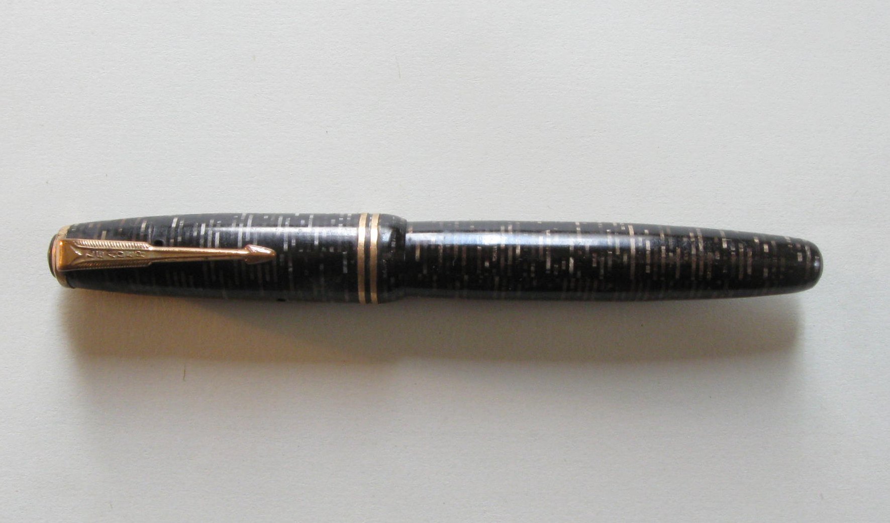 Leader And Ratnam Pens Pictures & Pen Photography The Fountain Pen