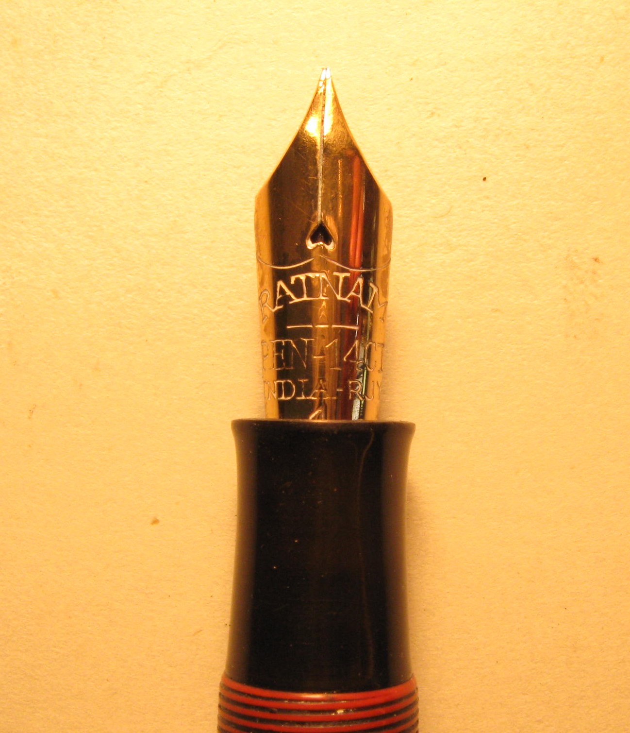 Leader And Ratnam Pens Pictures & Pen Photography The Fountain Pen