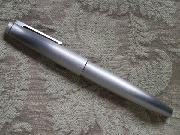 P1160611-3 Lamy 2000 02 M.jpg