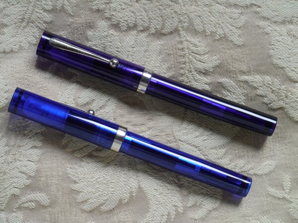 P1160554-3 Sheaffer no.nonsense blue and purple.jpg