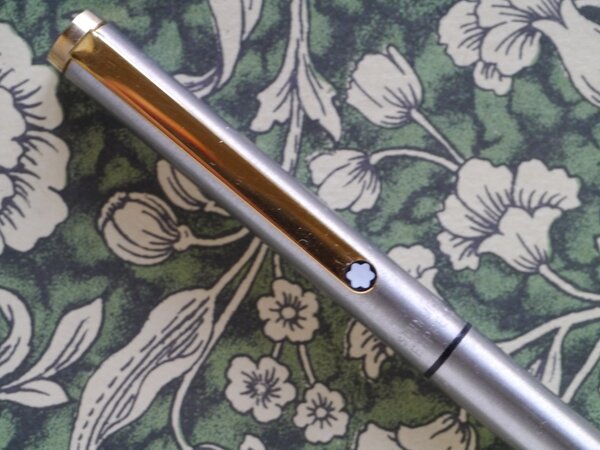 P1200220-3 Montblanc ballpoint.jpg