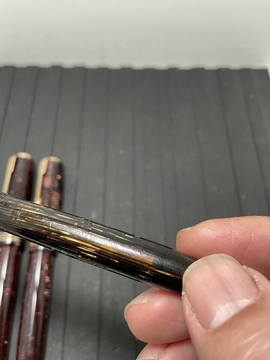 Vacumatic Burgundy OS and Shadow Wave 22/01