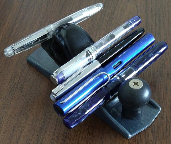 FountainPensOnPlane