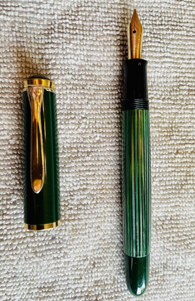 Pelikan 400 Green:Green stripe 2.jpg