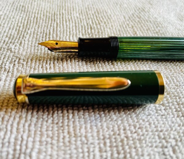 Pelikan 400 Green:Green stripe 3.jpg