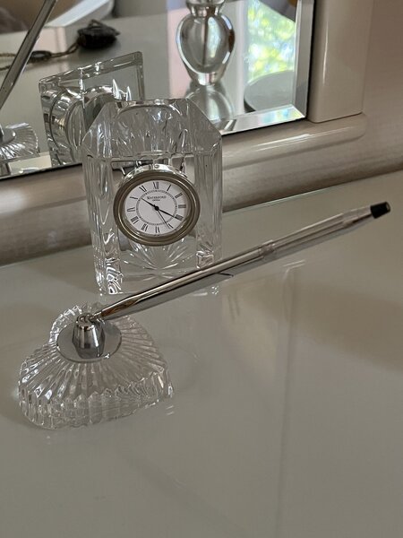 Waterford_penholder_clock