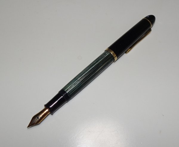 Pelikan 300