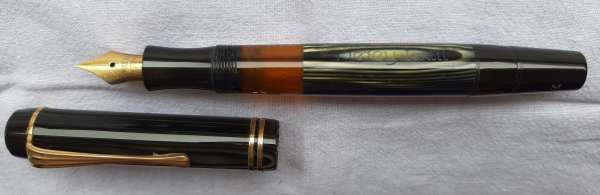 Montblanc 234 einhalb Platin_03.jpg