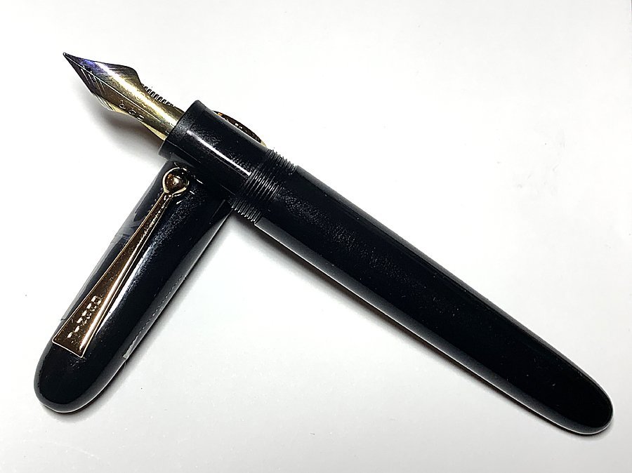 PARKER75万年筆Place Vendome Parker 75 Place Vendome Fountain Pen (France) - Gold Perle