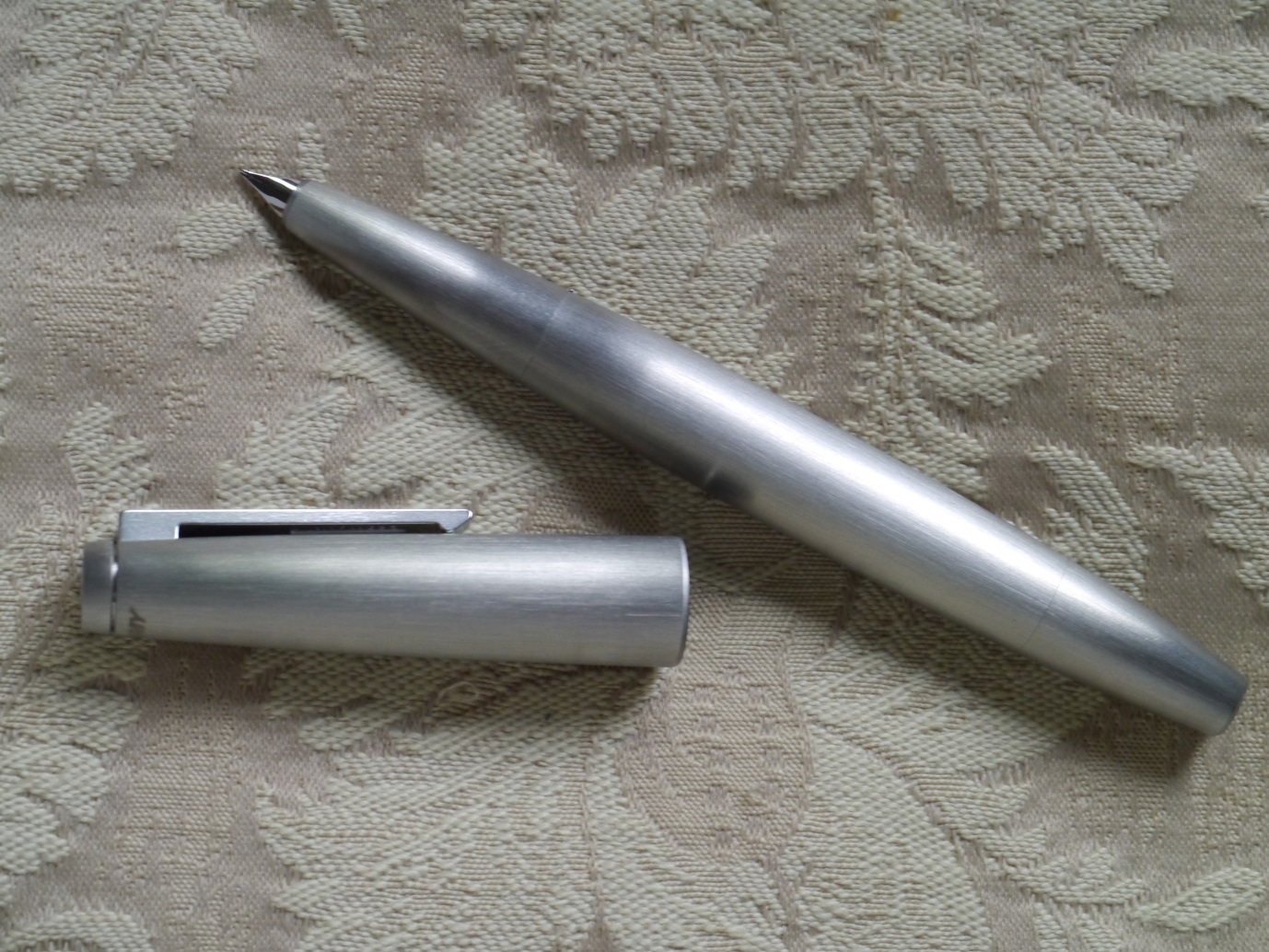 fpn_1554927955__p1160612-3_lamy_2000_02_