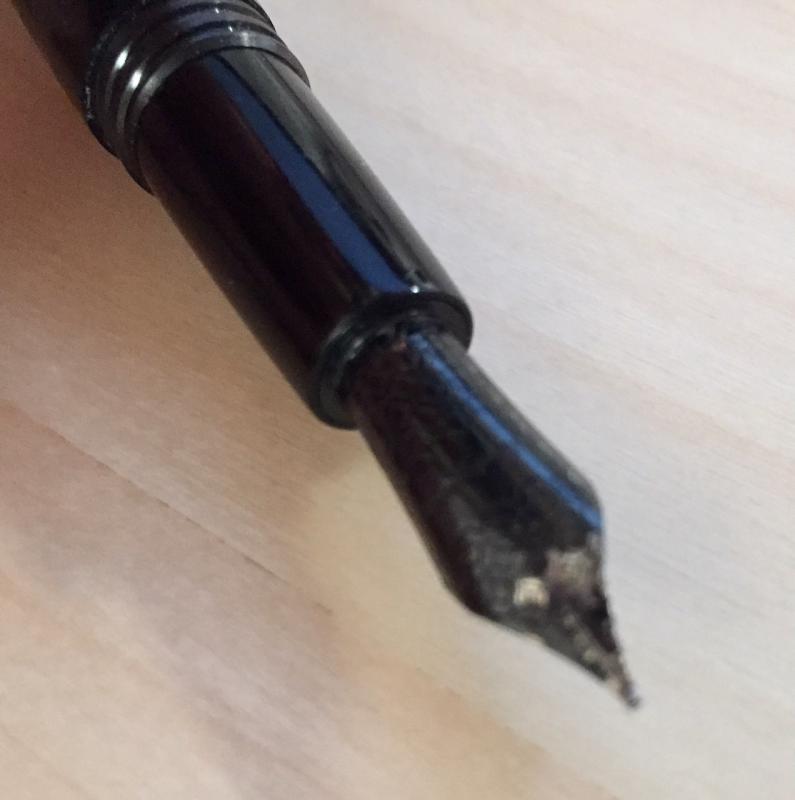 Montegrappa Fortuna Missing Correct Finial? - Fountain & Dip Pens