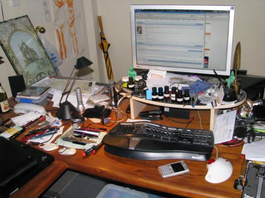 computer.desk.JPG