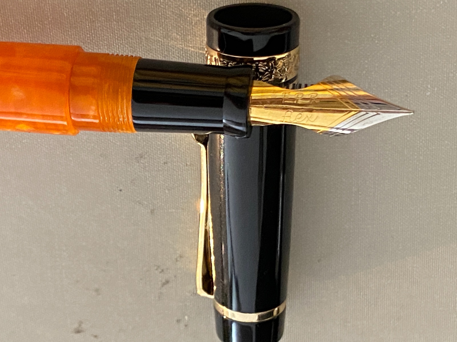 Zebra G Flex Nib (vs Noodler's Ahab) 